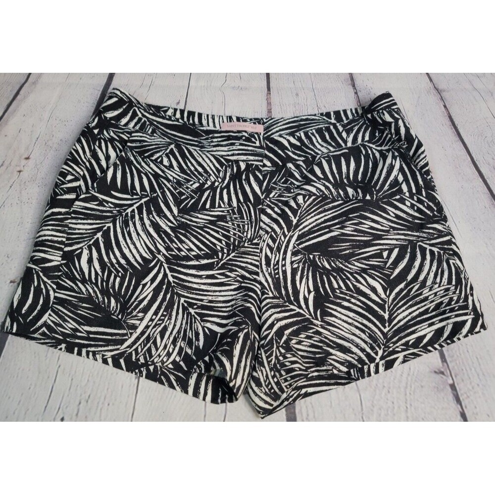 Saint Tropez West Women's sz 10 Black & White Tropical Print Linen Blend Shorts
